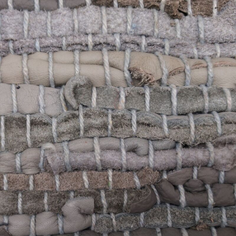 Sierkussen geweven gerecycled leer, steengrijs, 45x45 cm, productfoto 3